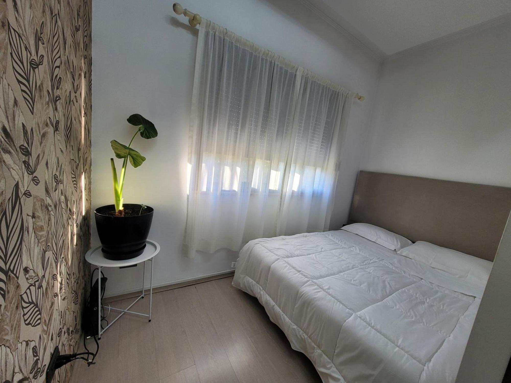An Apartment With Fireplace ティラナ 部屋 写真